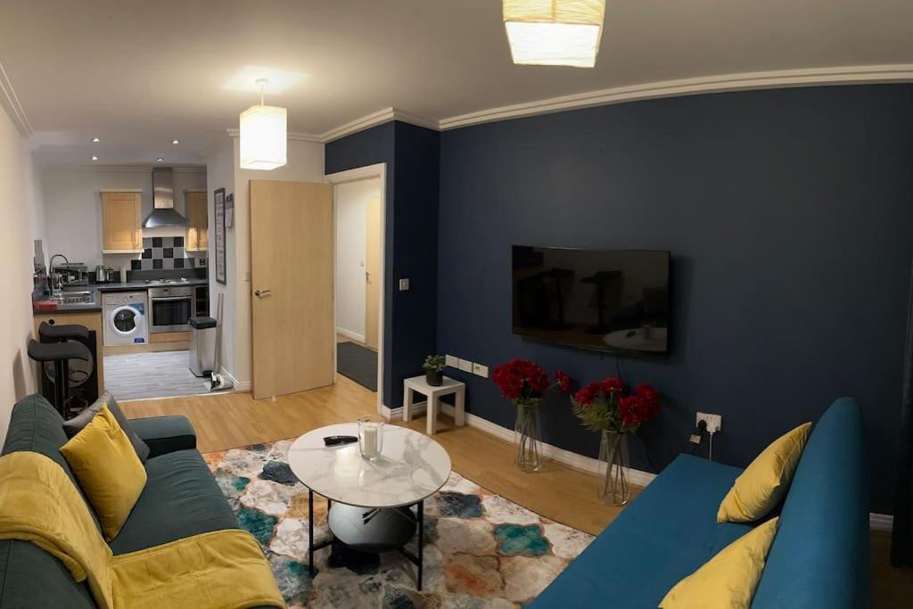 Entire Flat In Ealing Daire Londra Dış mekan fotoğraf